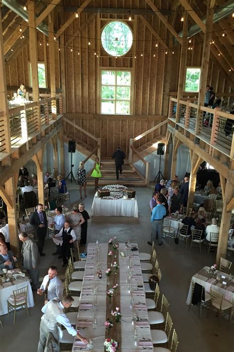 Mapleside Farms: Barn Weddings | Get Prices for Wedding Venues in OH