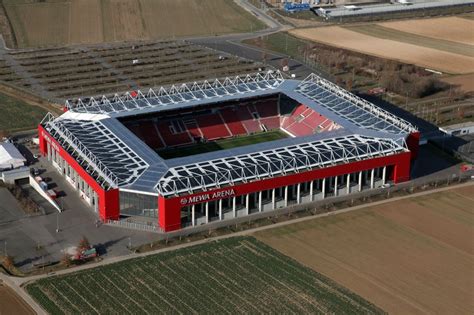 Luftbild Mainz - Sportstätten-Gelände der Arena des Stadion MEWA ARENA ...