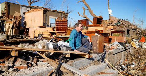 Kentucky tornadoes: Glimmer of relief amid deadly devastation - CBS News