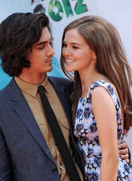 Avan Jogia Height, Weight, Age, Girlfriend, Family, Facts, Biography | Localizador