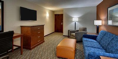 Drury Inn & Suites Iowa City Coralville Resort: Best Prices & Reviews | All Resorts