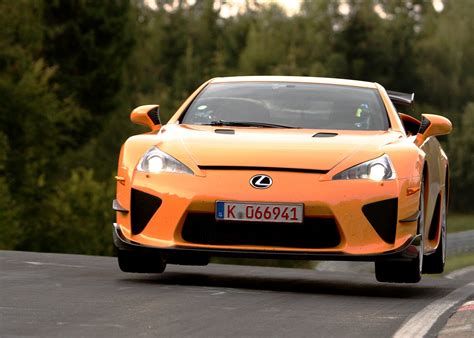 Lexus LFA Nürburgring Package laps the Nürburgring track in a record-breaking 7:14 - Lexus UK ...