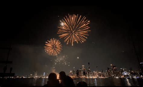 Full Moon & Fireworks Sail | Navy Pier