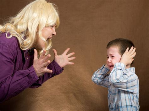 Why parents shouldn't yell at kids - Boldsky.com