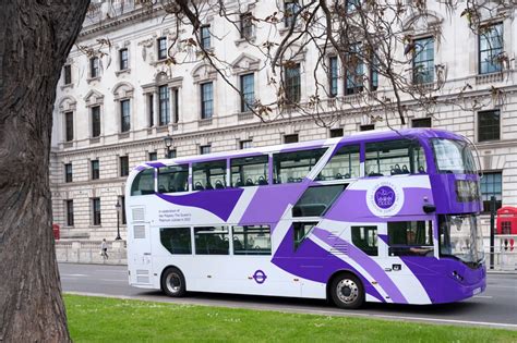 London Buses Given A Purple Makeover For The Queen's Platinum Jubilee