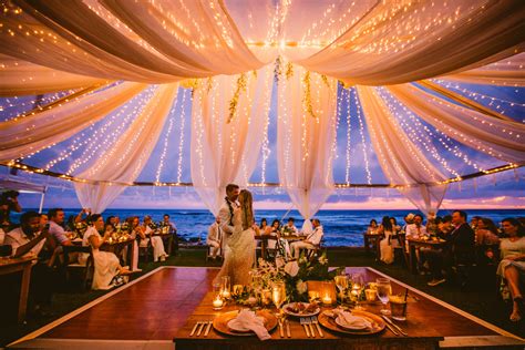 GLAMOURS, TROPICAL DESTINATION HAWAII WEDDING | Oceanfront wedding, Hawaii wedding, Wedding ...