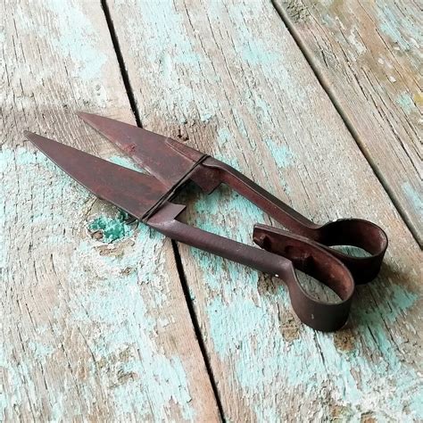 Old rusty sheep shears Vintage farm tool. Antique hand sheep | Etsy