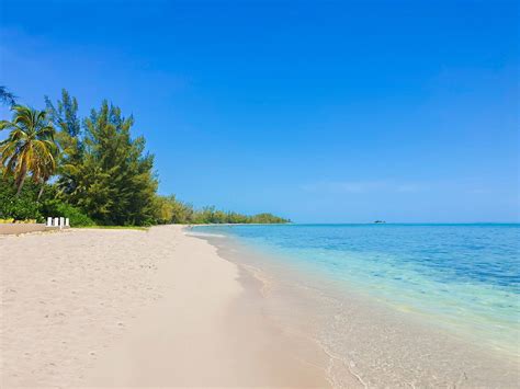 Top 12 Beaches in New Providence, Bahamas - Living the Island Life