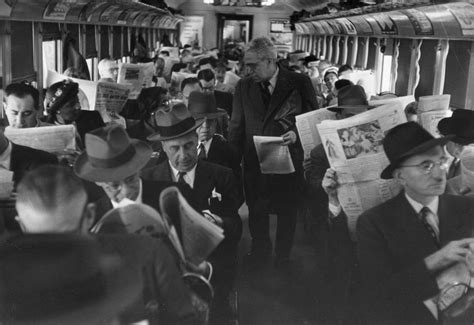 Vintage Photographs of People Reading Newspapers Before the Invention of That Grossly Antisocial ...