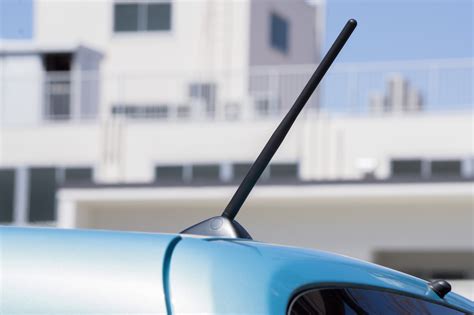 Antenna on a Car: Function, History, and Other Interesting Facts - In ...