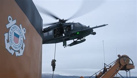 DVIDS - Images - Coast Guard MSRT West conducts training exercise [Image 4 of 5]