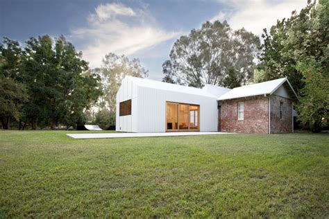 Home Away From Home: Relax at Cortes Kiln, a 100-year-old tobacco kiln-turned-couples’ retreat