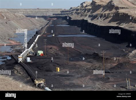 Coal Mine in Wyoming's Powder River Basin Stock Photo - Alamy