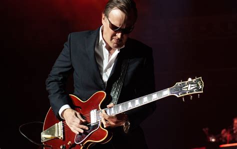 Joe Bonamassa 'Live At The Royal Albert Hall' - A Masterclass In The ...