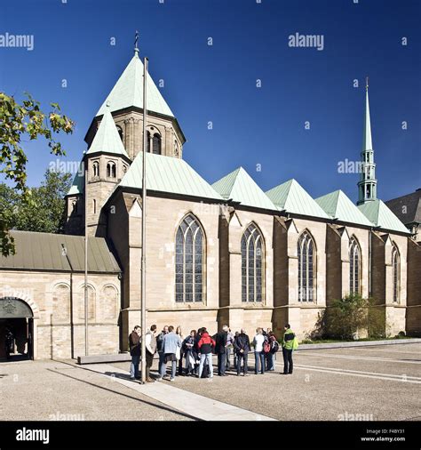 Cathedral of essen hi-res stock photography and images - Alamy