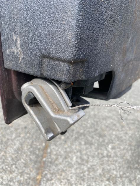 Broken cable on passenger side of tailgate | Honda Ridgeline Owners Club Forums