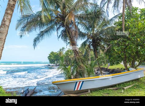 Cahuita caribbean coast hi-res stock photography and images - Alamy