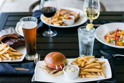 11 Best Miami Airport Restaurants for Hungry Travelers