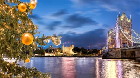 England in December: Travel Tips for Christmas Holiday