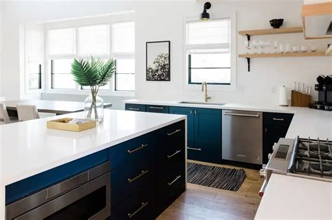 Ultra White Kitchen Cabinets: A Sleek and Stylish Addition for Your ...