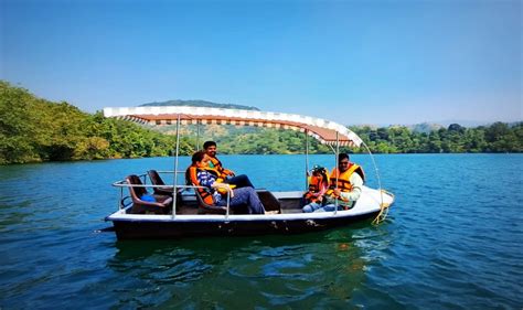 Tapola (Mahabaleshwar) : Stay in Lakeview Cottage, Kayaking, Paddle Bo – Raptor Holidays