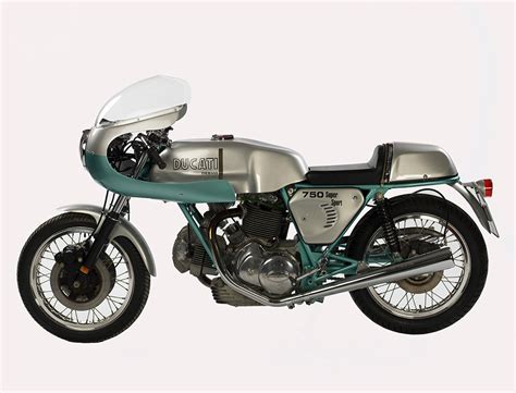 1974 Ducati 750 SS - Stuart Parr Classics