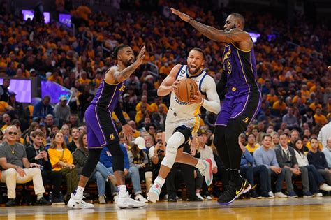 Warriors rout Lakers in Game 2 to even series - The Japan Times