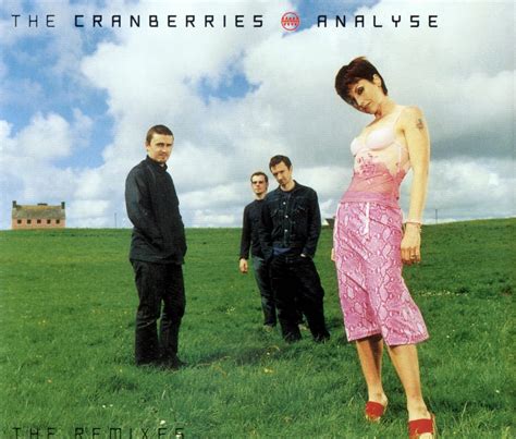 Style & Mood Crush: Dolores O'Riordan from The Cranberries | Beeh ...