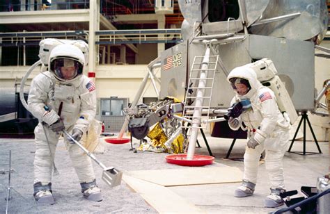 Apollo 11 Training – Interesting Pictures of the Astronauts Practicing ...