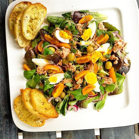 Salade Nicoise - KrissiesKitchen