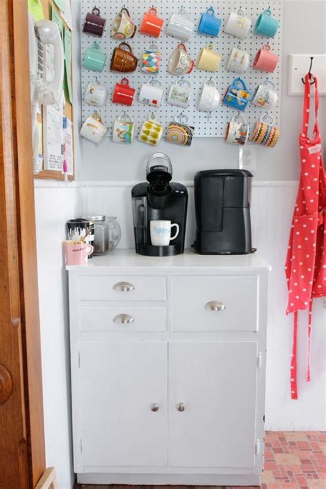 10 Crazy Cute Ways to Organize Your Coffee Cups | Mug storage, Home coffee stations, Coffee cup ...