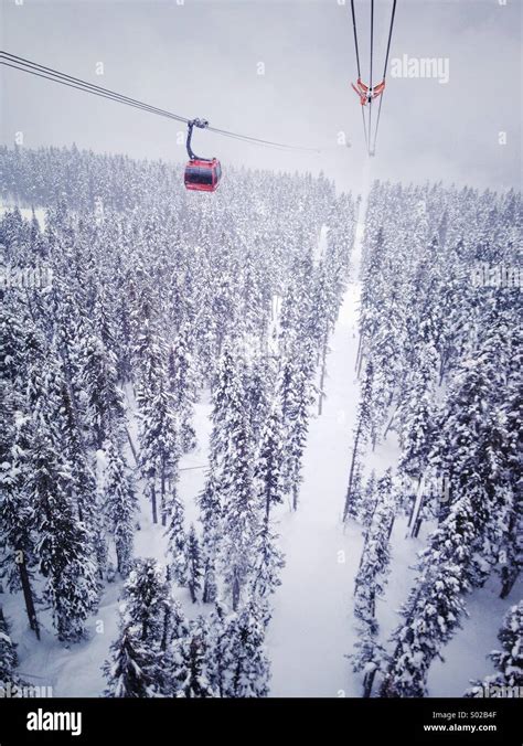 PEAK 2 PEAK Gondola. Whistler Blackcomb Stock Photo - Alamy