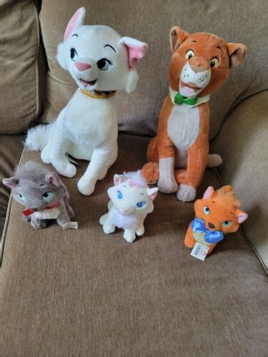 Disney Store Aristocats Thomas O'Malley Duchess Marie Berlioz Toulouse ...