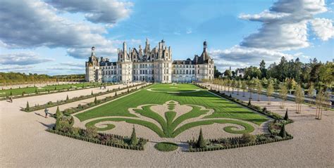 Chateaux, Gardens & Hotels of Loire Valley - Flower Magazine