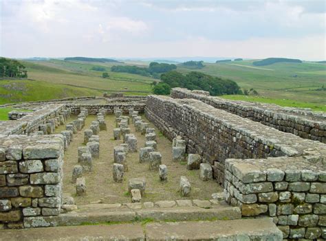 Life on the wall: Vindolanda | OpenLearn - Open University