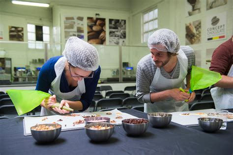 Belgian chocolate workshop in Bruges - Bravo Discovery