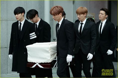 Jonghyun's Funeral Attended By His SHINee Bandmates: Photo 4003489 ...