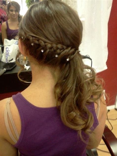 School dance updo Cool Hairstyles For School, Teen Hairstyles, Formal Hairstyles, Middle School ...