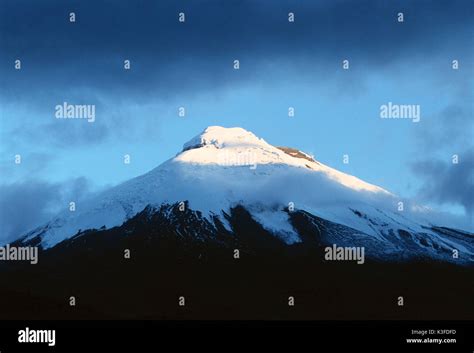 Cotopaxi volcano hi-res stock photography and images - Alamy