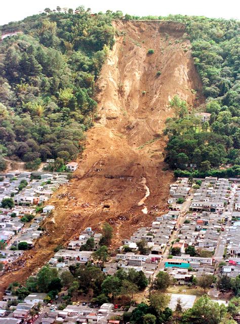 Avalancha deja muertos y heridos en Colombia ~ Los Peligros de la Tierra