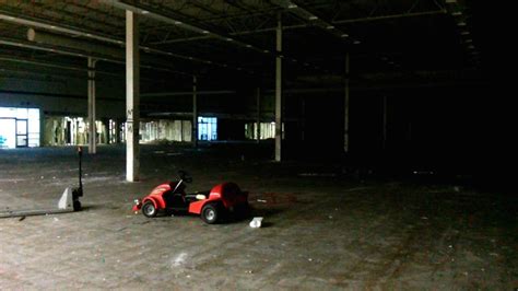 Abandoned Walmart : r/creepy