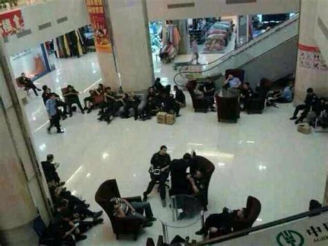 Guangzhou, China: Police/ Immigration Officers Raiding - Travel - Nigeria