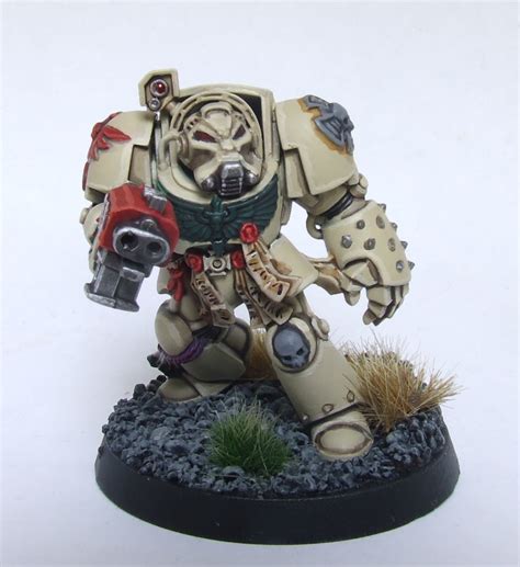 Continuing my return to painting - First Deathwing Terminator. C+C ...