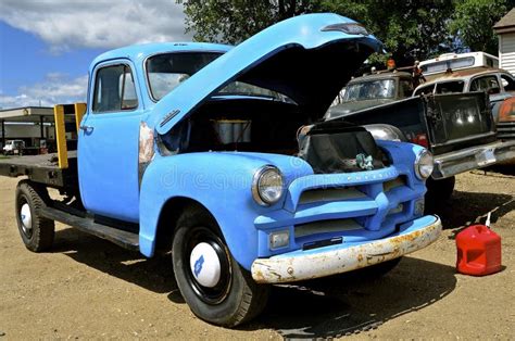 Old Blue Vintage Chevy Pickup Editorial Image - Image of mechanic ...