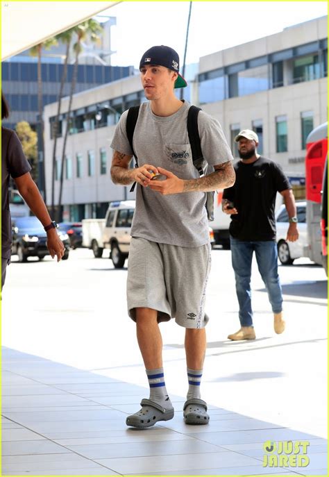 Justin Bieber Wears All Gray With Crocs While Running Errands: Photo 4356141 | Justin Bieber ...