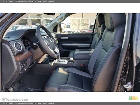 Black Interior Photo for the 2019 Toyota Tundra Limited Double Cab 4x4 #129523328 | GTCarLot.com