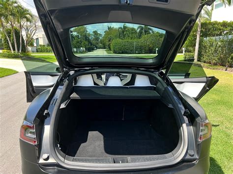 2020 Tesla Model S - Used Tesla Model S for sale in Delray Beach, Florida | Cargeni.com