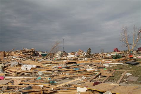 Washington, Illinois Tornado Aftermath | Knick of Time