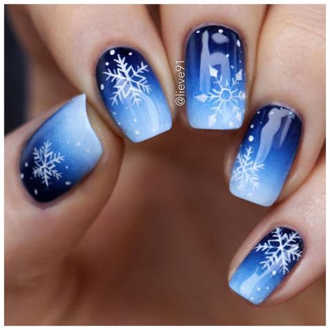 Instagram Burgundy Nails, Blue Nails, Ombre Burgundy, Gold Nails, Gold Manicure, Snowflake Nail ...