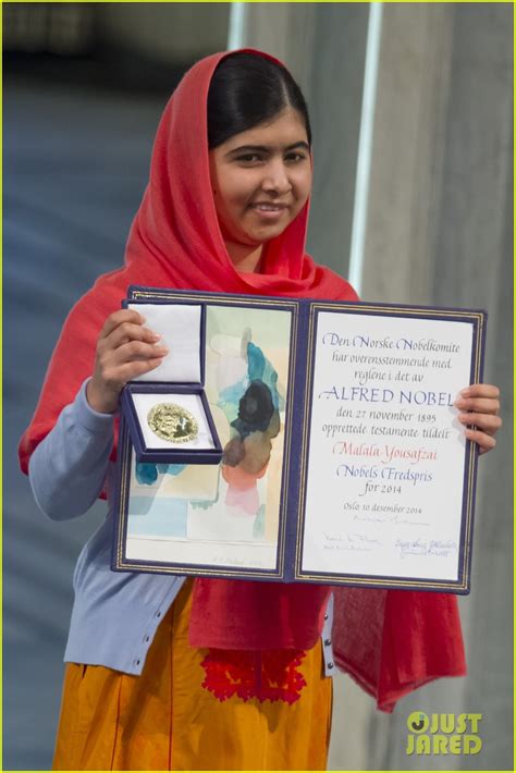 Activist Malala Yousafzai Accepts Nobel Peace Prize in Norway: Photo ...